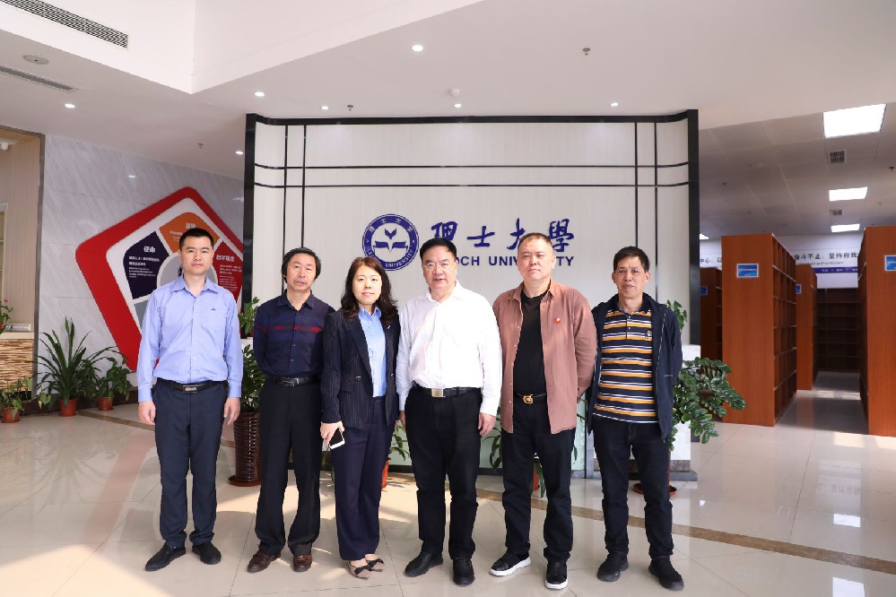 美國華人總商會會長程遠(yuǎn)蒞臨理士國際參觀